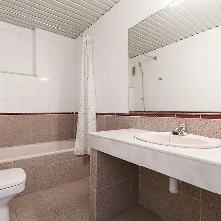 Uhc Montecarlo S104-018 * Salou